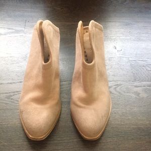 CHINESE LAUNDRY. Open heeled booties.